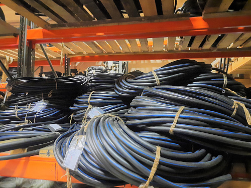 Шланг маслобензостойкий 75-0,8-6000 ТУ38,105373-91